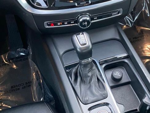 Used 2020 Volvo S60 T5 Momentum w/ Protection Package Premier image 11