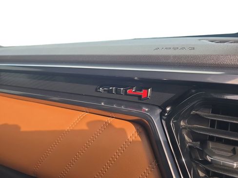 Used 2023 GMC Canyon AT4 w/ Technology Package image 18