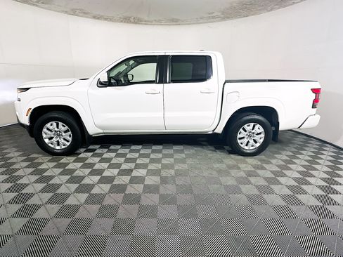 Used 2023 Nissan Frontier SV AWD/4WD image 6