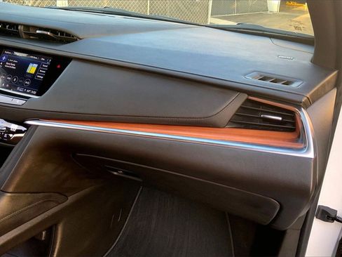 Certified 2024 Cadillac XT5 Premium Luxury image 18