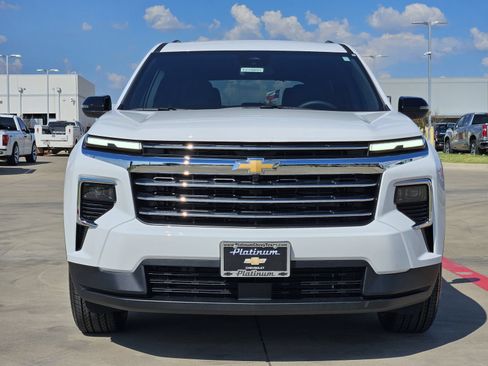 New 2027 Chevrolet Traverse LT FWD image 6