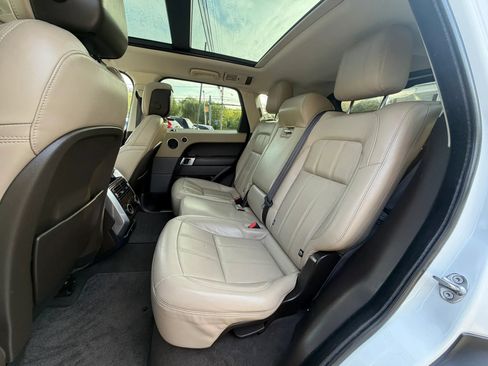 Used 2018 Land Rover Range Rover Sport HSE AWD/4WD image 16