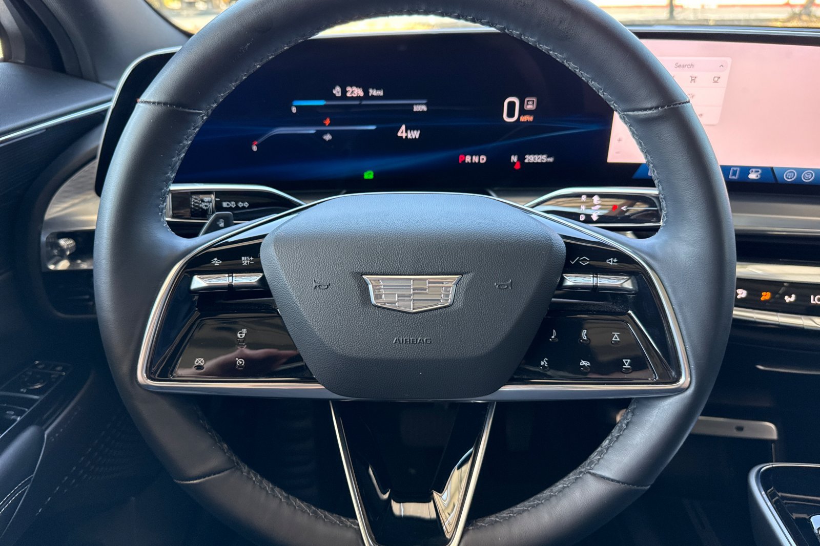 Used 2024 Cadillac Lyriq Luxury RWD image 35