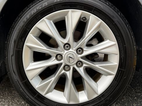 Used 2013 Lexus ES 300h image 26