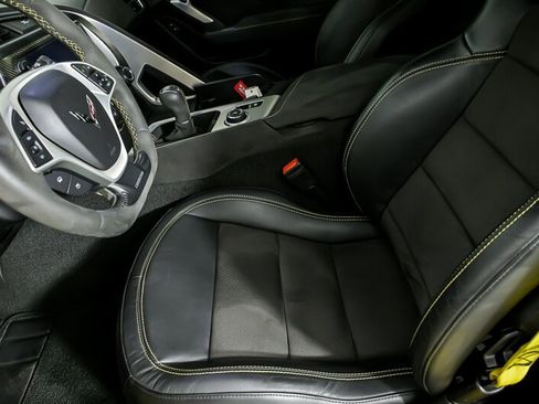 Used 2016 Chevrolet Corvette Z06 w/ C7.r Special Edition RWD image 22