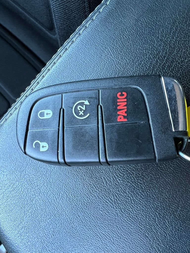 Used 2022 Jeep Renegade Latitude AWD/4WD image 42