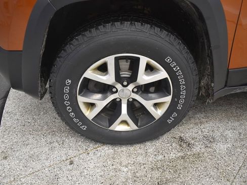 Certified 2016 Jeep Cherokee Trailhawk w/ Comfort/Convenience Group image 25