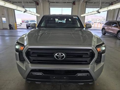 Used 2024 Toyota Tacoma SR5 AWD/4WD image 8