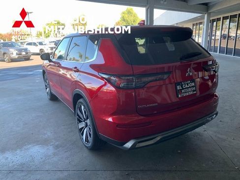 New 2026 Mitsubishi Outlander SE image 5