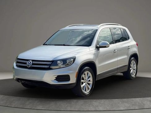 Used 2017 Volkswagen Tiguan Wolfsburg Edition FWD image 7