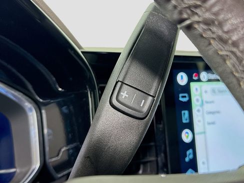 Used 2022 Chevrolet Silverado 1500 LT w/ Z71 Off-Road Package image 17