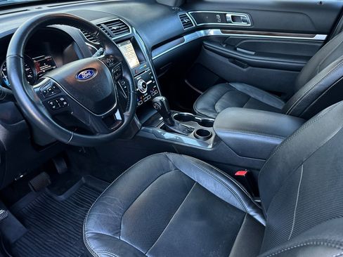 Used 2018 Ford Explorer Limited w/ Equipment Group 301A image 10