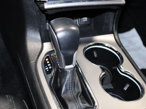 Used 2022 Jeep Grand Cherokee Laredo X image 40