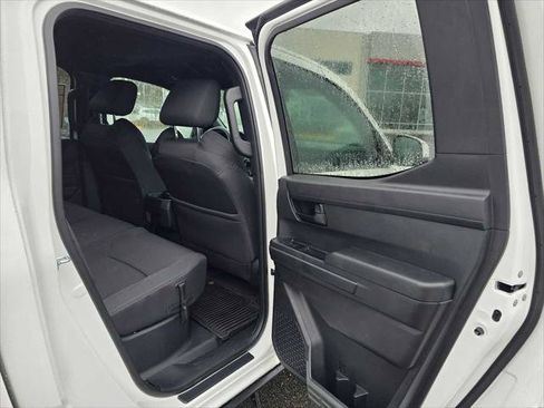 Certified 2025 Toyota Tacoma SR5 AWD/4WD image 14