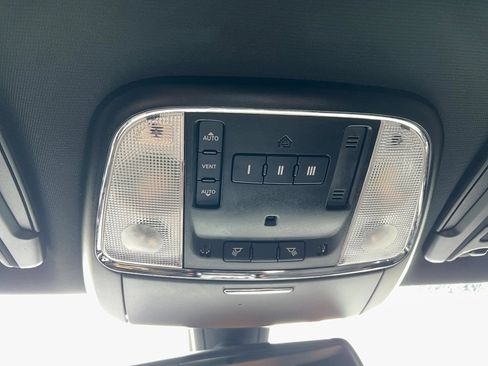 Used 2022 Dodge Charger GT w/ Plus Group image 9