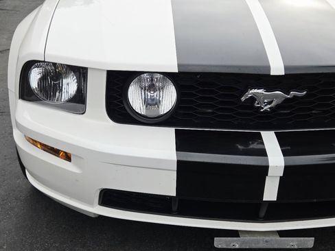 Used 2006 Ford Mustang GT image 34