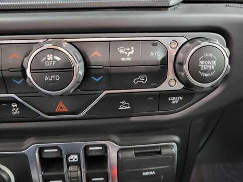 Used 2023 Jeep Wrangler Unlimited Sport AWD/4WD image 44