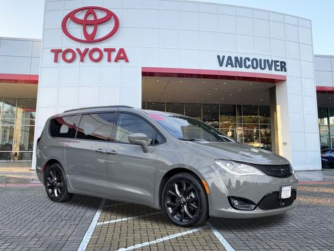 Used 2020 Chrysler Pacifica Limited w/ Advanced Safetytec Group FWD image 1