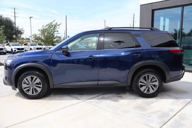 Used 2024 Nissan Pathfinder SV FWD image 7