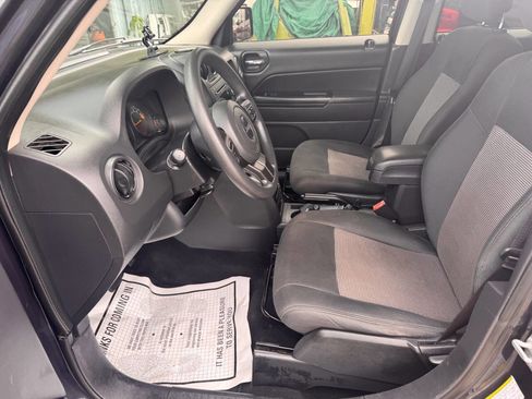 Used 2014 Jeep Patriot Sport w/ Power Value Group image 5