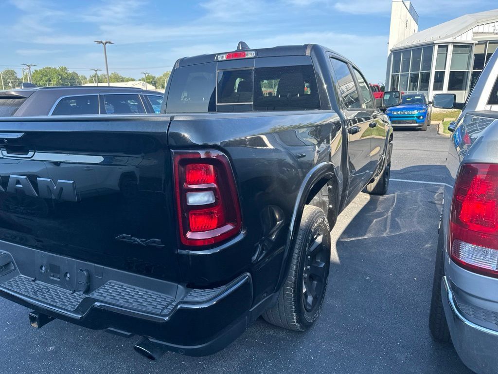 Used 2025 RAM 1500 Big Horn AWD/4WD image 3