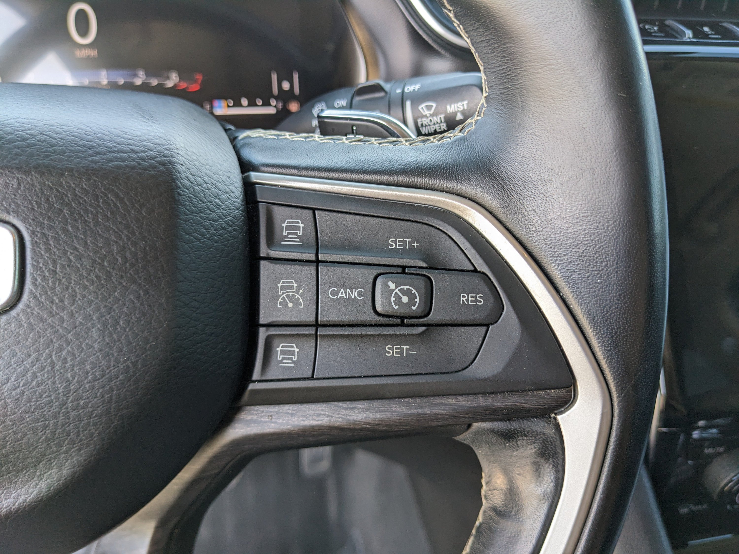 Used 2021 Jeep Grand Cherokee L Limited AWD/4WD image 33