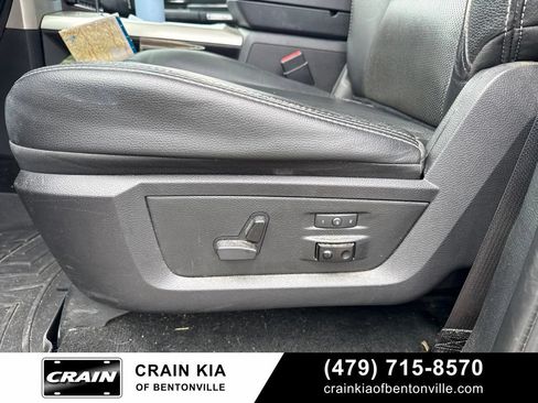 Used 2016 RAM 1500 Laramie w/ Convenience Group AWD/4WD image 19