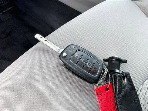 Used 2019 Hyundai Sonata SE FWD image 13