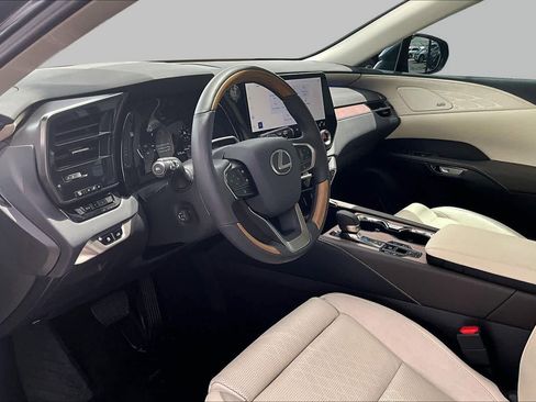 Used 2025 Lexus RX 350 AWD w/ Convenience Package image 18