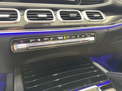 Certified 2022 Mercedes-Benz GLS 450 4MATIC image 18