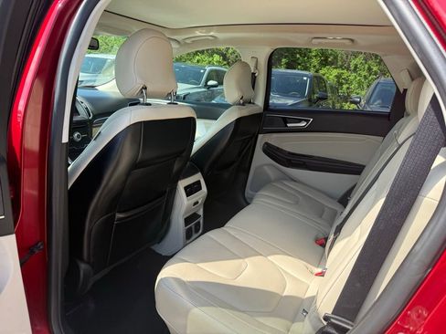 Used 2019 Ford Edge Titanium w/ Equipment Group 301A FWD image 12