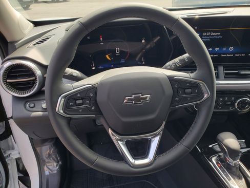 New 2025 Chevrolet Trax ACTIV w/ Driver Confidence Package image 10