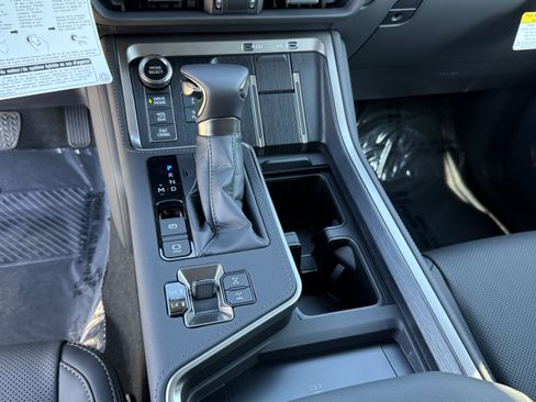 New 2026 Lexus GX 550 AWD/4WD image 25