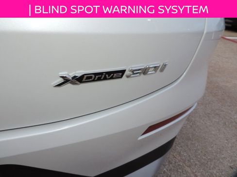 Used 2024 BMW X4 xDrive30i w/ Parking Assistance Package AWD/4WD image 13