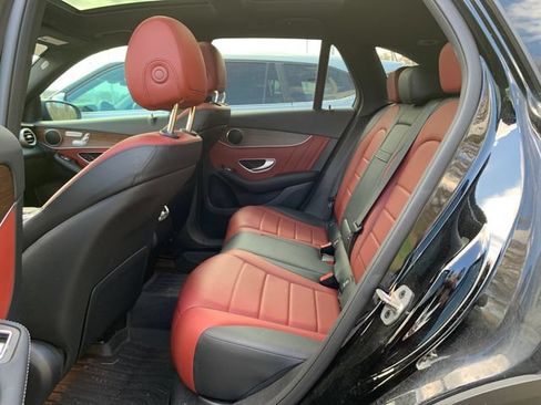 Used 2022 Mercedes-Benz GLC 300 4MATIC image 25