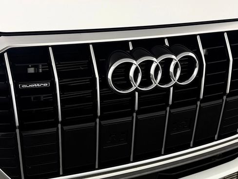 Used 2025 Audi Q3 2.0T Premium AWD/4WD image 15