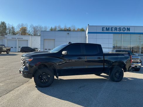 Certified 2024 Chevrolet Silverado 1500 Custom Trail Boss w/ LPO, Dark Essentials Package image 8