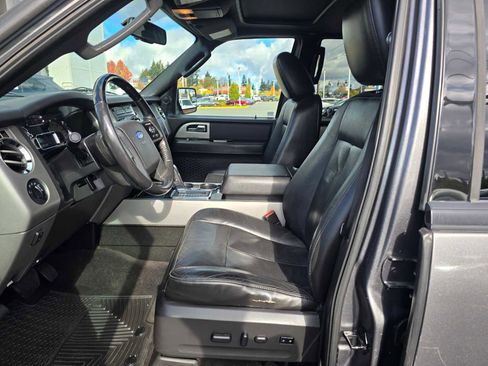 Used 2013 Ford Expedition Limited image 22