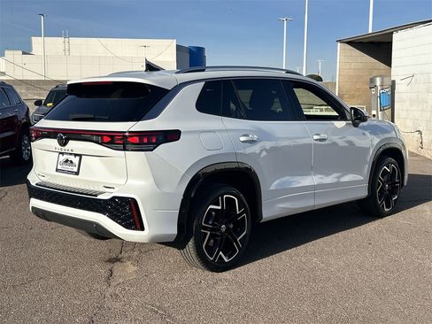 New 2026 Volkswagen Tiguan SEL R-Line image 5