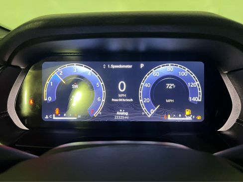 Used 2025 Jeep Grand Cherokee Altitude AWD/4WD image 18
