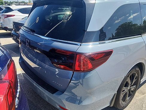 Used 2024 Honda Odyssey Sport image 6