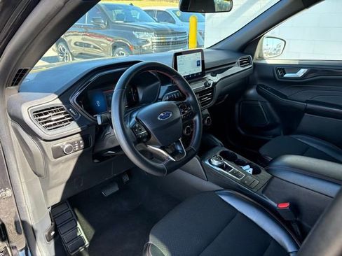 Used 2025 Ford Escape ST-Line image 10