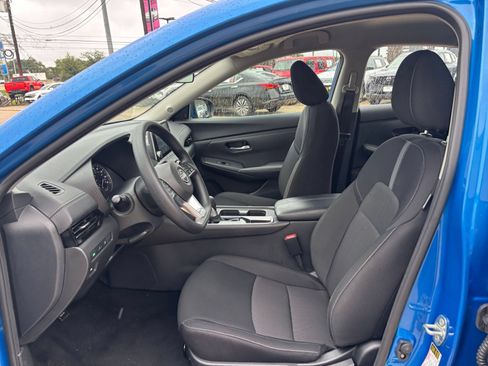 Used 2025 Nissan Sentra SV FWD image 24
