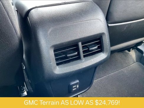 Used 2023 GMC Terrain SLE w/ Driver Convenience Package AWD/4WD image 32
