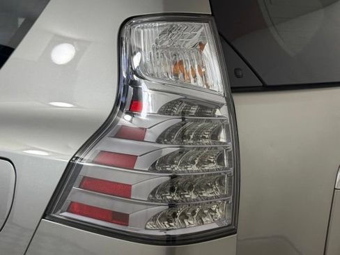 Used 2020 Lexus GX 460 Premium w/ Premium Package AWD/4WD image 15