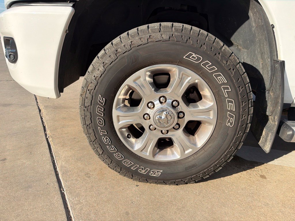 Used 2024 RAM 3500 Big Horn w/ Sport Appearance Package AWD/4WD image 9