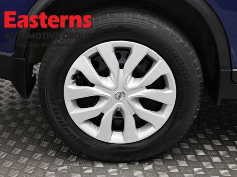 Used 2019 Nissan Rogue S image 30