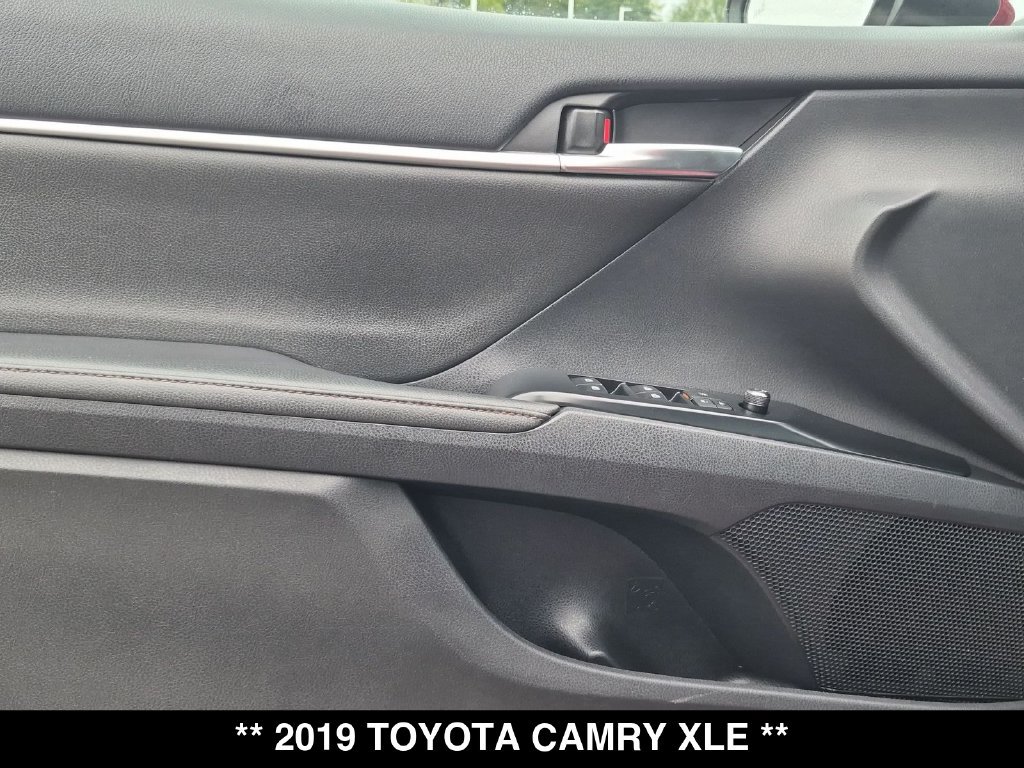 Used 2019 Toyota Camry XLE w/ Navigation Package FWD image 26