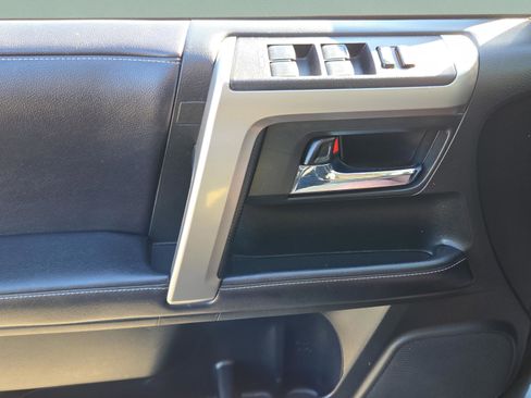 Used 2018 Toyota 4Runner SR5 image 27