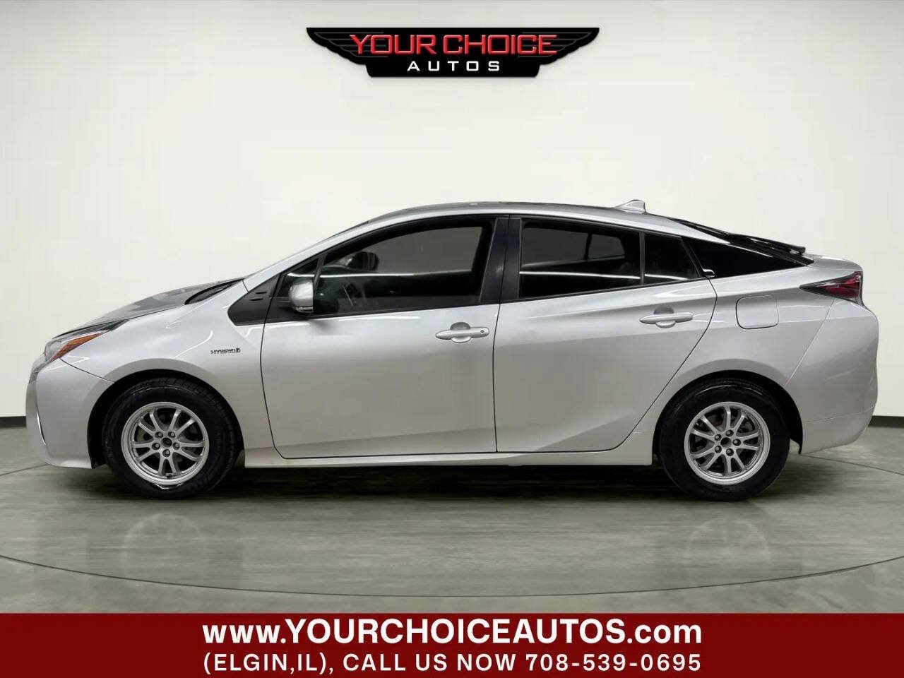 Used 2016 Toyota Prius Two FWD image 2